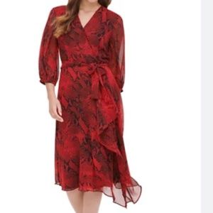 V-Neck Snake Print Wrap Dress Size 6